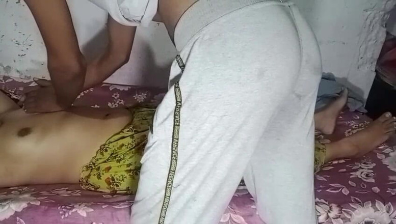 RIMSHA: Індійська гаряча бхабі трахається зі зведеним братом