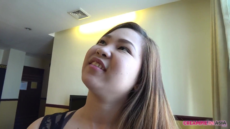 Creampie In Asia: Elle m'a demandé : « Que voulez-vous faire ? Tu veux que je me...