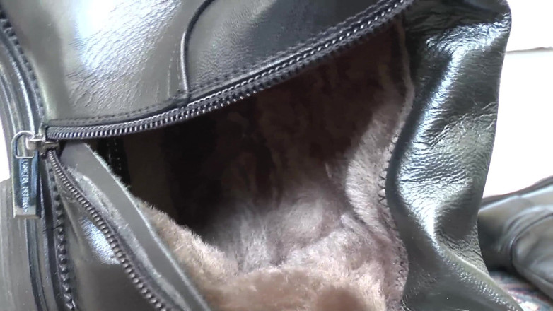 Lady Victoria Valente: Boot Showcase and Intense Boot Sniffing, Lady Victoria Valente