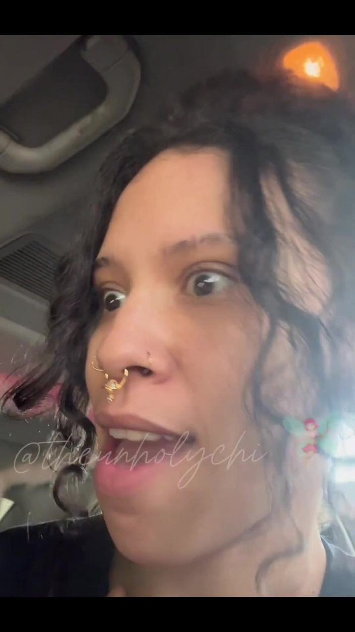 theunholychi: Geil impulsief en met mijn voeten pronken! 