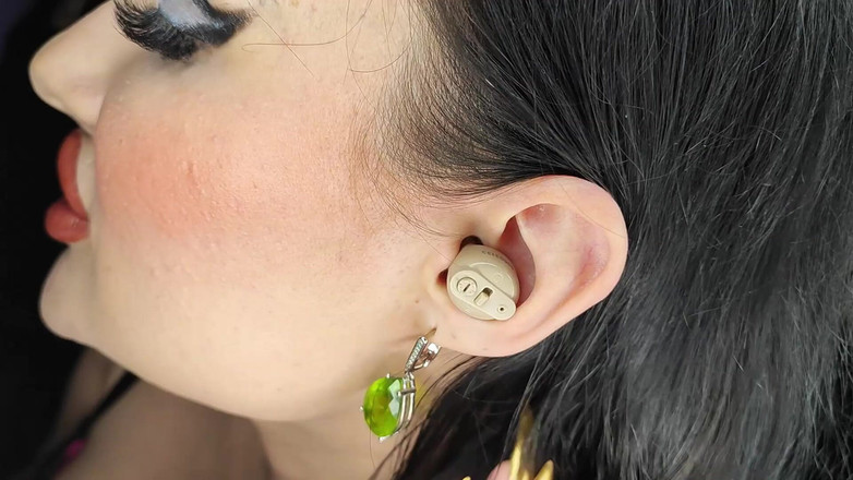 Princess18_: Ušní fetiš, Čištění uší, Ušní kolíky, Sluchové pomůcky