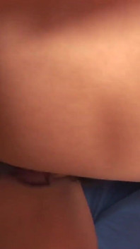 Video interrazziale con Renae cruz una troia di origine latina con una figa folta è pronta a essere sfacciata da un bbc