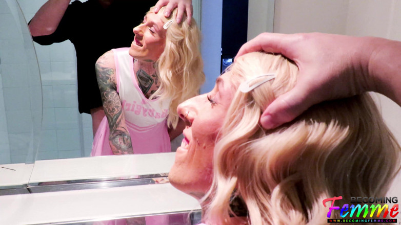 PORNSTARS BEHIND THE SCENES: Bts sesso pov con Riley Wraith