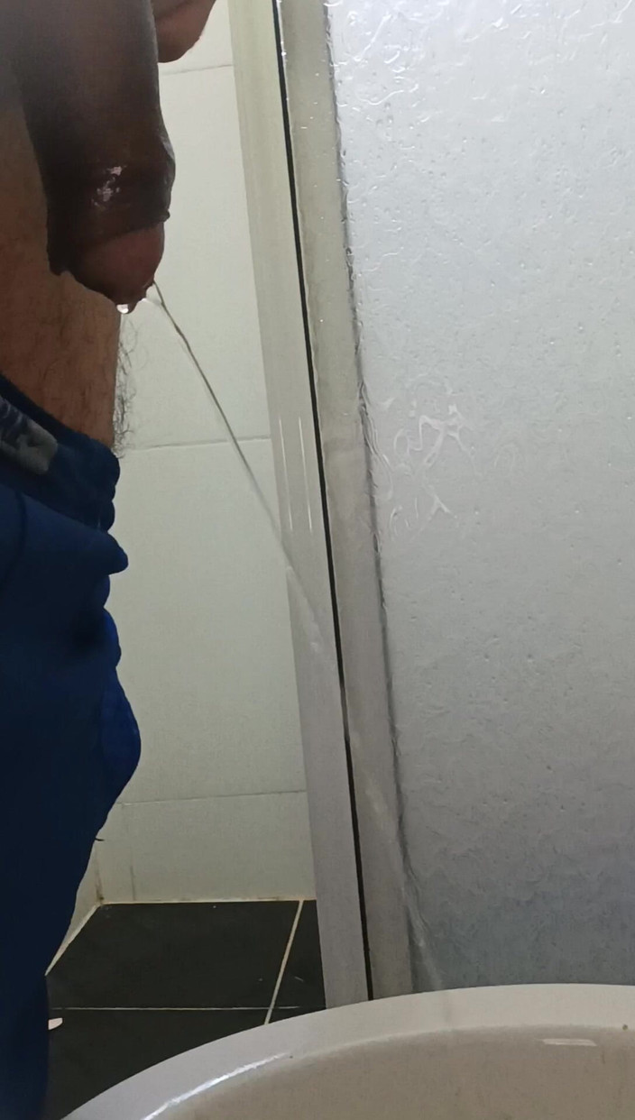 Tommhot: Sbírka moči. Milujete zlaté sprchy nevlastního otce