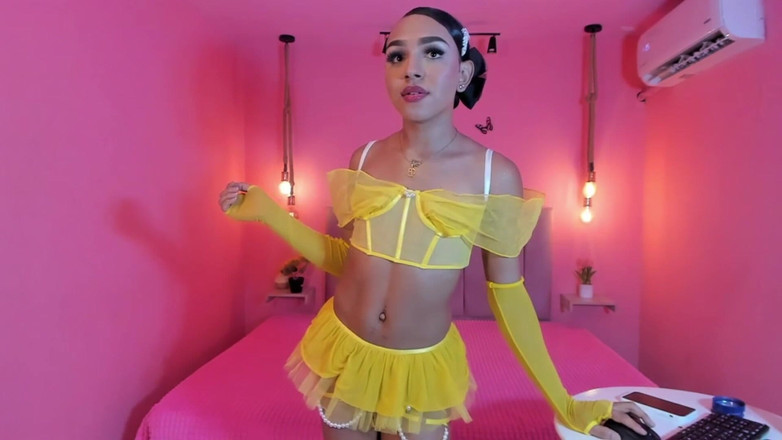 Brittany Gil: Si mungil trans princess lagi asik ngocok setelah ngocok