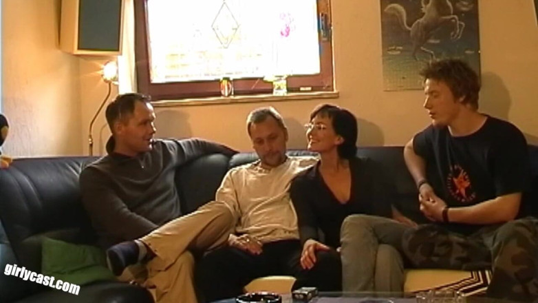 Girlycast: Lisa maakt Mannie tot een cuckold