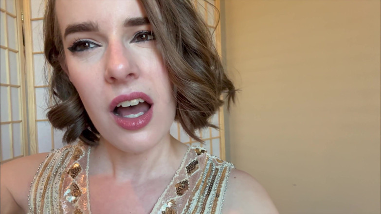 Kink in Time: Ivy Wilder'ın 20'lerin kükreyen geğirme fantezisi 4k hd bakış açısı gassy glamour...