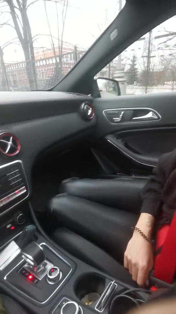 Ghomestory: Knullad i munnen i bilen!