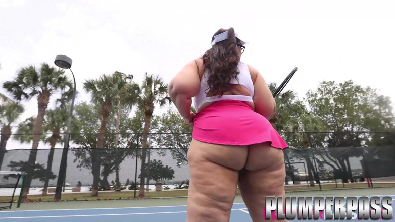 Plumper pass: Plush Plumper Luna Lark Takes BBC Balls After Tennis