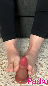 Menggergaji kaki saya