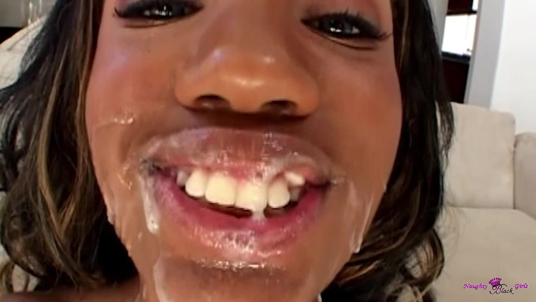 Naughty Black Girls: Ha per la sua relazione anale ma finisce in un...