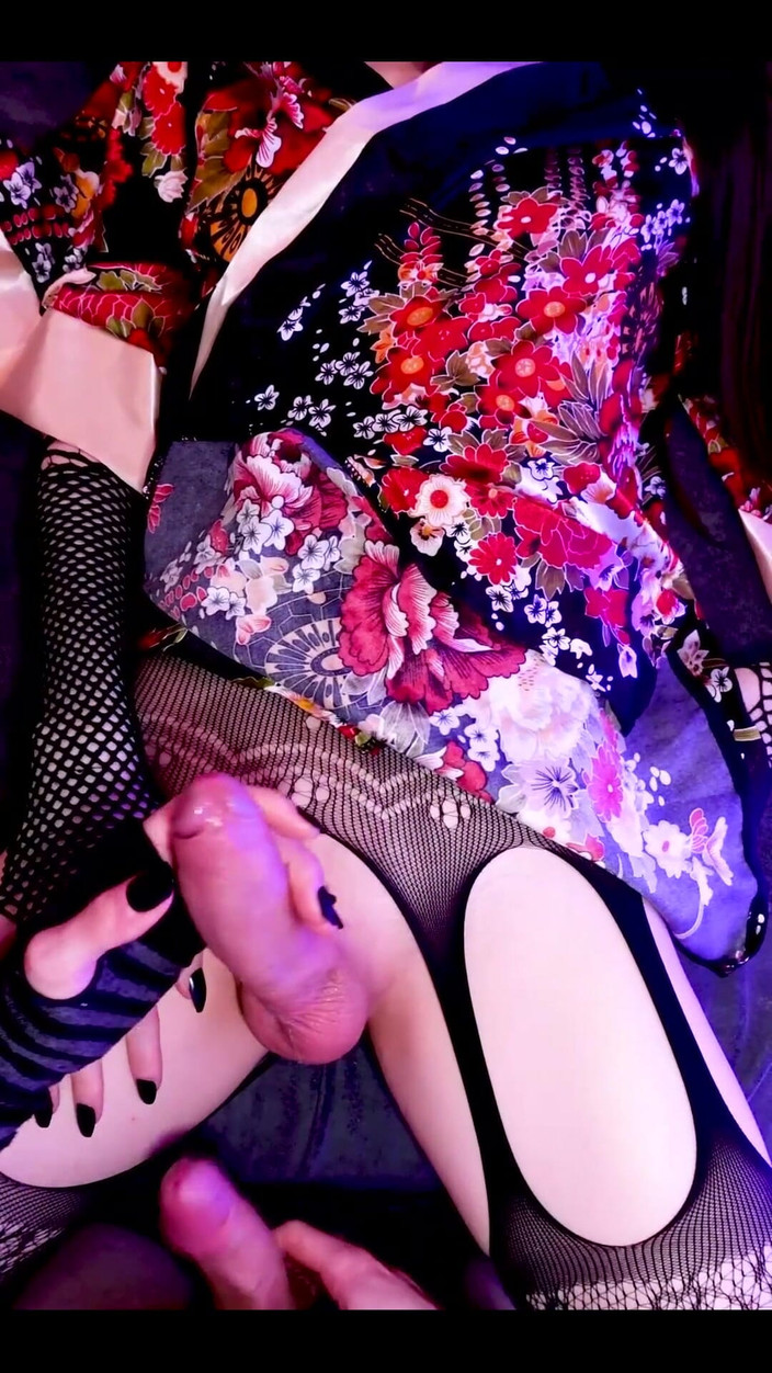 LalaThePala: Bakış açısı: İçime boşalana kadar sıkı deliğimi sik