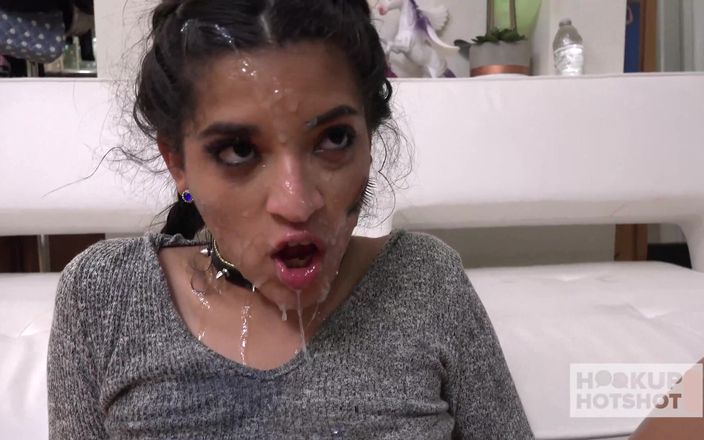 Hookup Hotshot: Seksi latin gabriella lopez götünü siktiriyor!