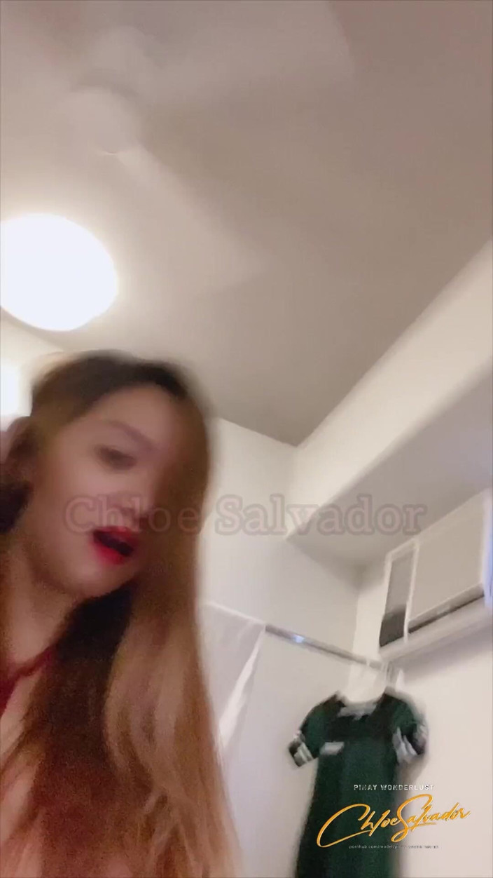 Chloe Salvador: Sexy Filipineză Model își tachinează tatăl vitreg bogat în lenjerie sexy