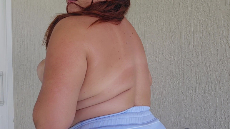 Annabelle Rogers: Sweaty Florida รุ่นแม่น่าเย็ดเหงื่อออกอากาศนมและนมของเธอ