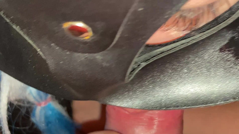 Misis SexQeenOrgasm: मैंने अपने पड़ोसी को क्लोज-अप से चूसने का फैसला किया