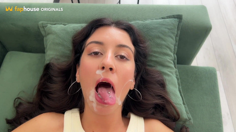 Katty West: Mengapa pengasuh memerlukan dildo?