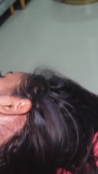 Une jeune Asiatique sexy dominée par la grosse blanche