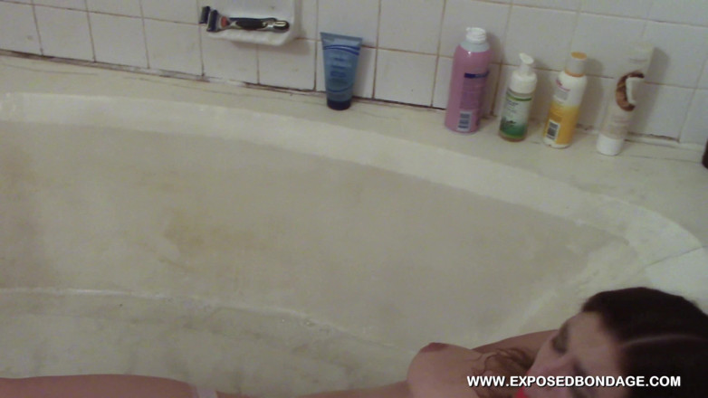 Spungy Gunk Films: 4K Kendra Lynn - Bathtub bondage torment!!