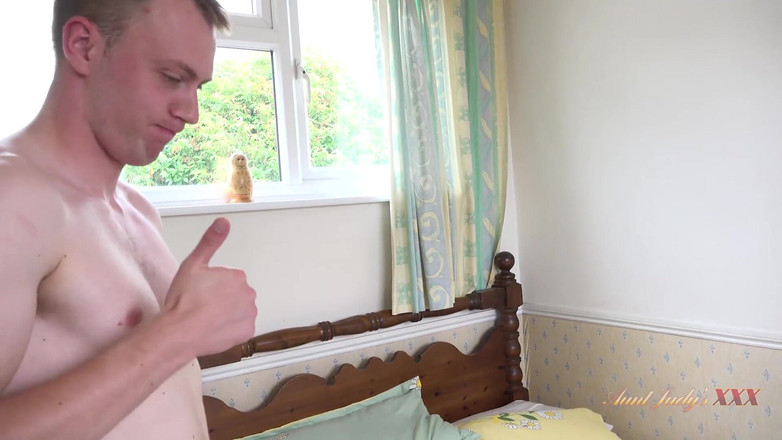 Aunt Judy's XXX: MosterJudysXXX - Kåt 46år stor tit hyresvärd nel knullar sin pank hyresgäst