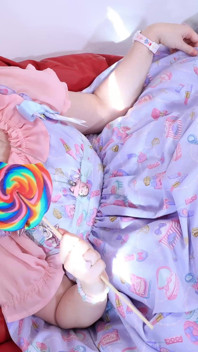 18 ปี ชุดน่ารักกับการแกล้งเย็ดเท้า