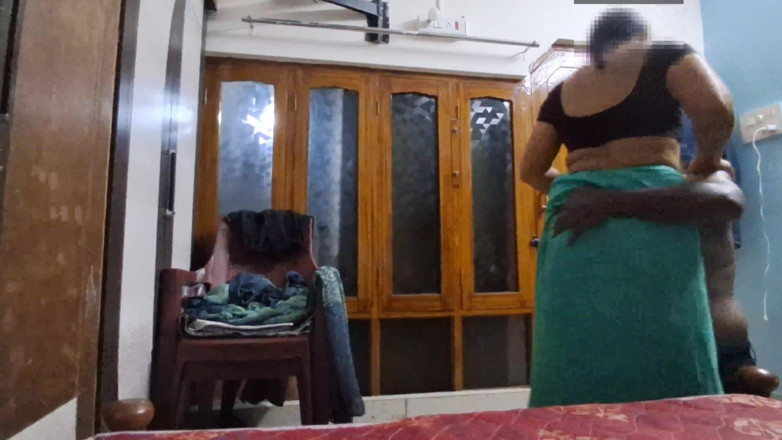 Sexy sindu: Isteri India dalam seks menanggalkan saree