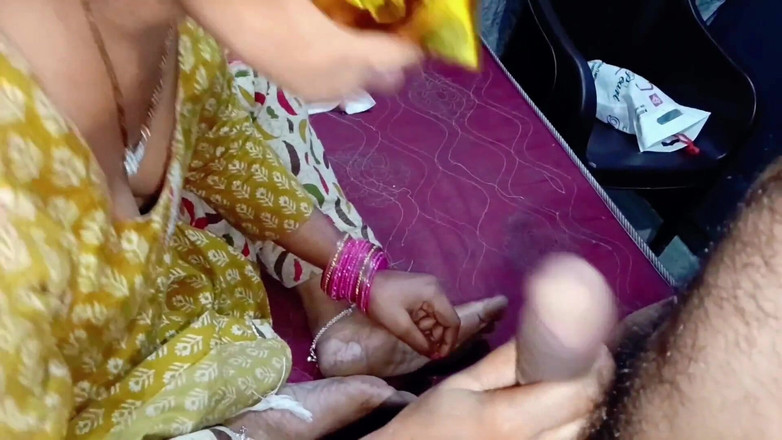 Sexy_girl_nehu: Bhabhi mengisap kontol besar dan mencoba seks anal hard-core posisi...