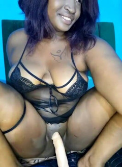 Big black clapping booties: Mi sego per il mio delizioso culo, episodio 2503