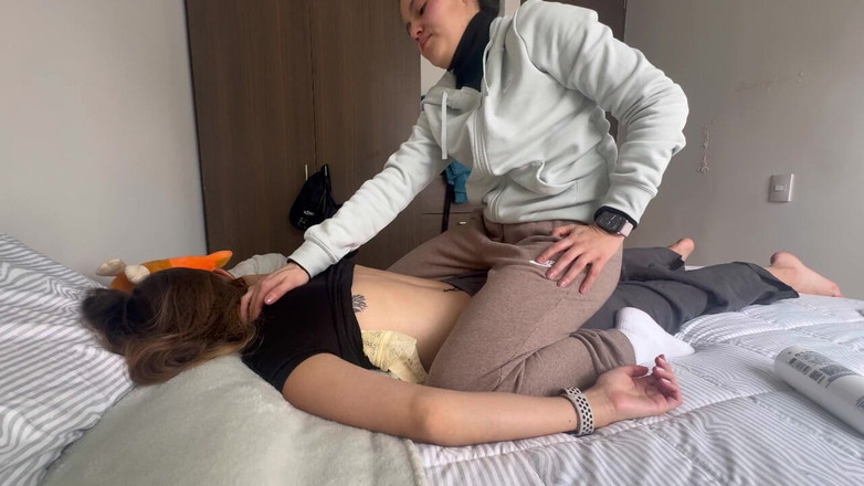 scarlettandc: Urut sensual Dari Fembot Saya Di Badan Dan Kaki