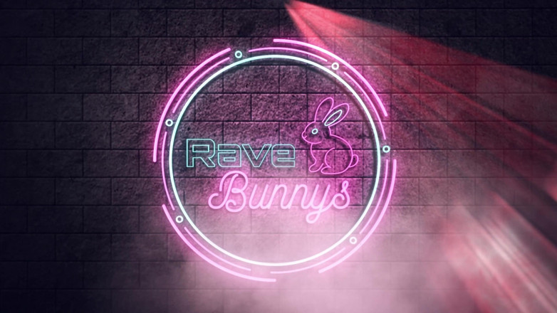Rave Bunnys: Sasha Tatcha dostaje głęboką cipkę waląc od tyłu!