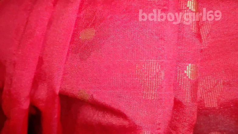bdboygirl69: 孟加拉快速时间与我的性感女友发生性关系，她的粉红色阴户是如此可爱