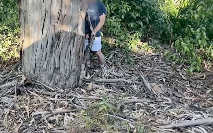 AmateurBoysPissing: Amateur Straight Boy Caught Peeing Outdoors