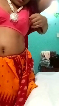 Video rahasia tante seksi rajathani yang hot lagi asik ngentot kontol pacarnya