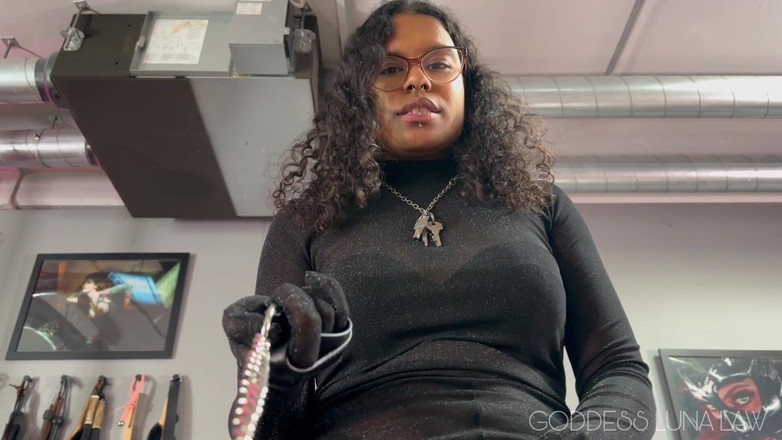 Goddess Luna Law: Jesteś moim zwierzakiem teraz! POV