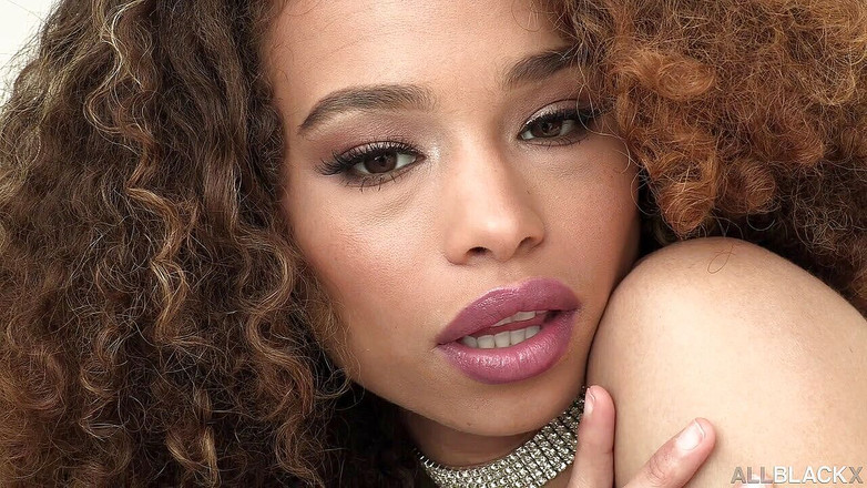 All Black X: Cecilia Lion stretched from her biggest cock yet - Allblackx