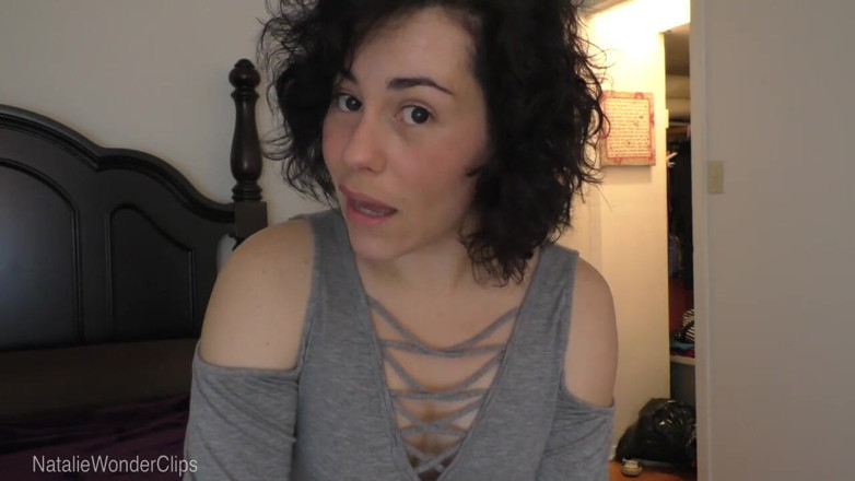 Natalie Wonder: Glitchy girlfriend-bot