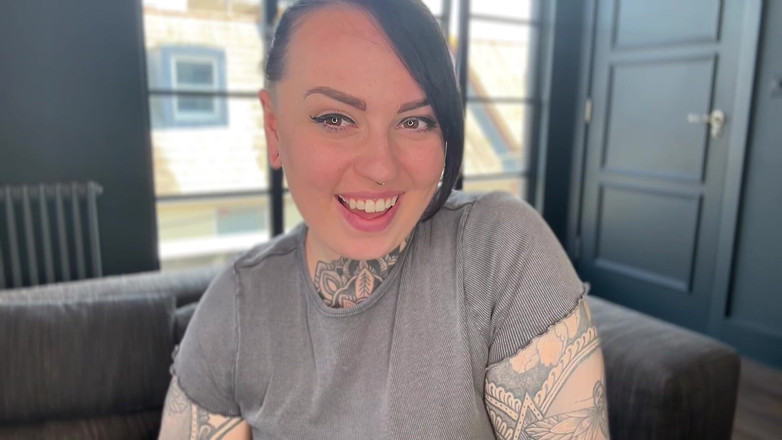 Miss Valentina: Sopravvivi del tuo sperma