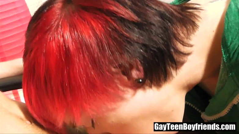Gay Teen Boyfriends: Twink bú cu bạn trai của anh ấy chưa cắt
