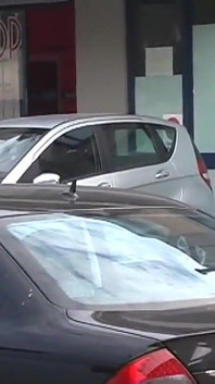 Chiara es de Florencia y acepta engañar analmente a su novio con su extraño ofreciendo su gran polla