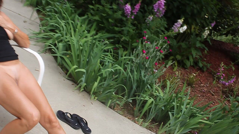 Candi Annie: Candi Annie, GILF Sexy, Se Fait Baiser Dans La Nature