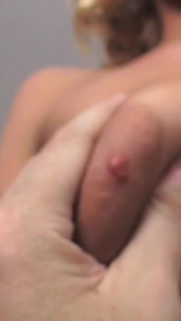 Schattige 19-jarige blond schatje Ally Brooks pov pijpbeurt en enorme lading in het gezicht!