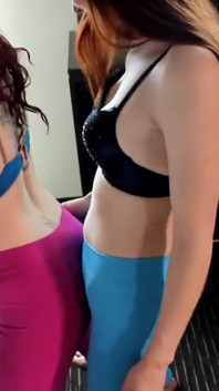 ก้นเซ็กซี่ของสาวผมแดงบดควย