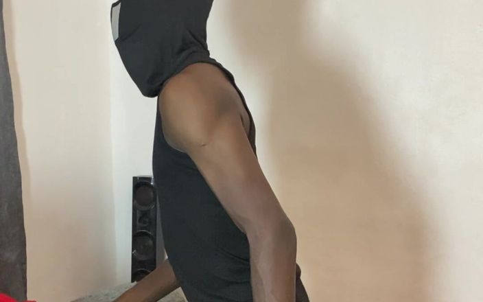 YungthugM: 내 이웃의 의붓아들 핀 따먹어 내가 Alot를 질싸했어