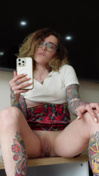Skirt Wide Open
