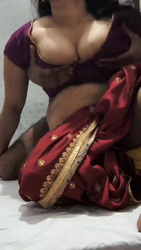 Indiana bonita indiana quente sexo romântico e ejaculação na barriga