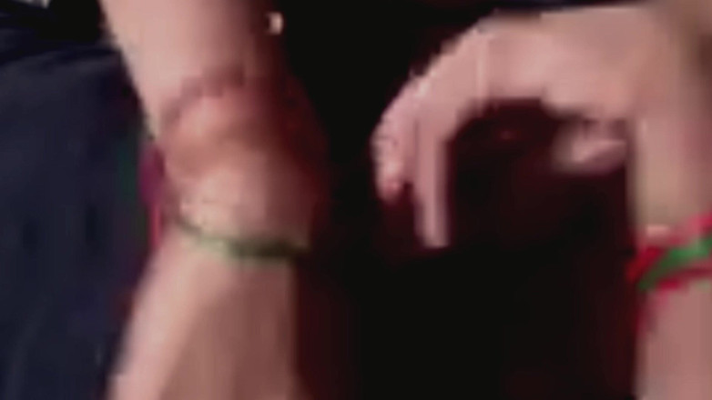 DesiBurChudai: Cognato e cognata scopano dopo che il marito esce