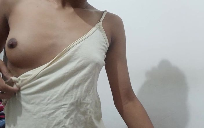 desigirl93: India tiene orgasmo delante de la cámara