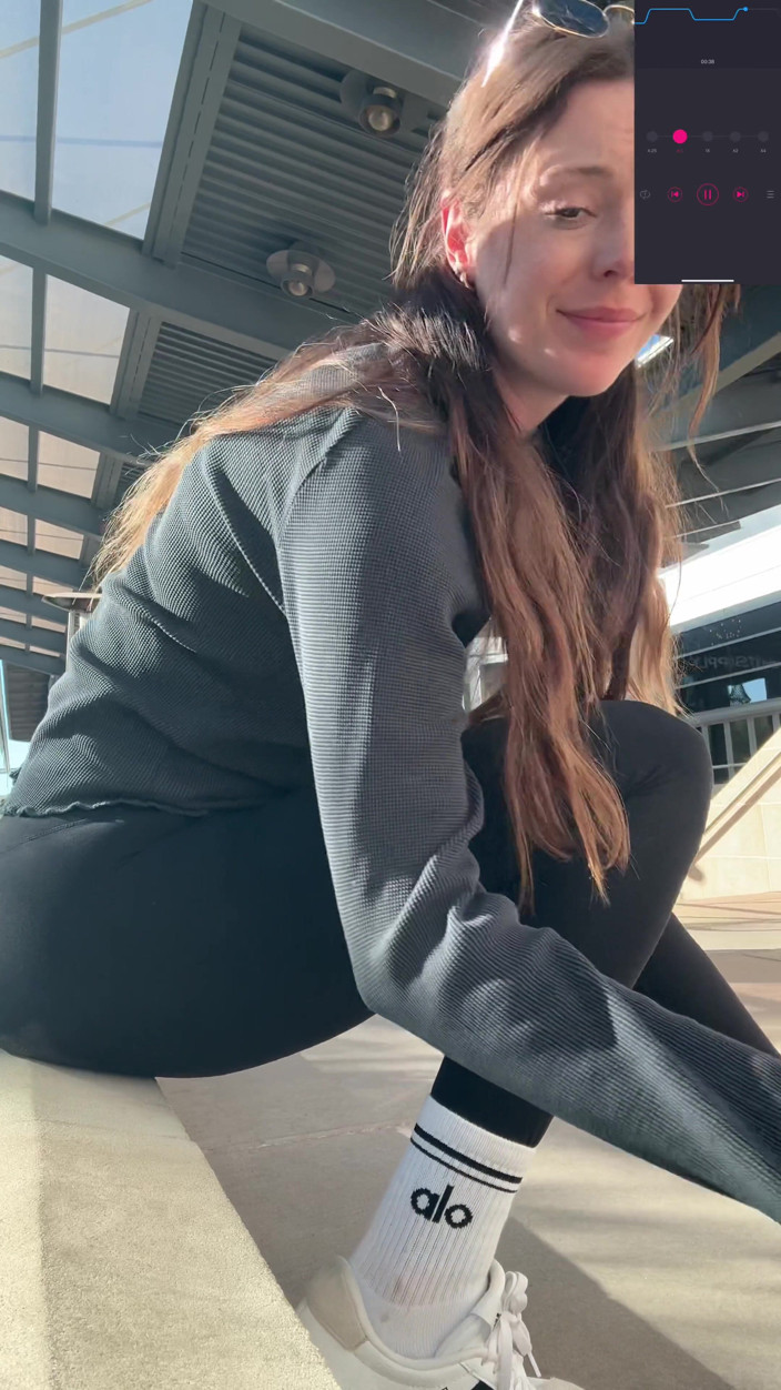 Nadia Foxx: Die Suche nach einem tollen Ort, um draußen zu kommen!