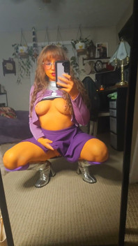 Starfire Flashes Pussy