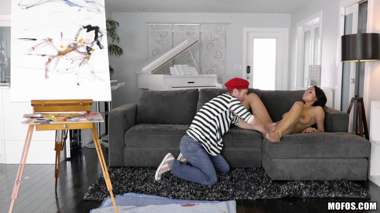 B sides: B sides - la traviesa Bethany Benz muestra su propio arte...